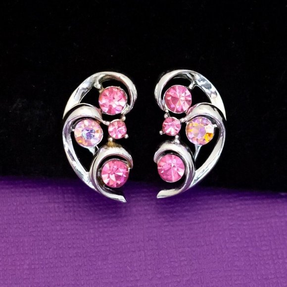 Vintage Broken Heart Pink Rhinestones Silver Tone Clip On Earrings by Coro - Q39 - Picture 1 of 3